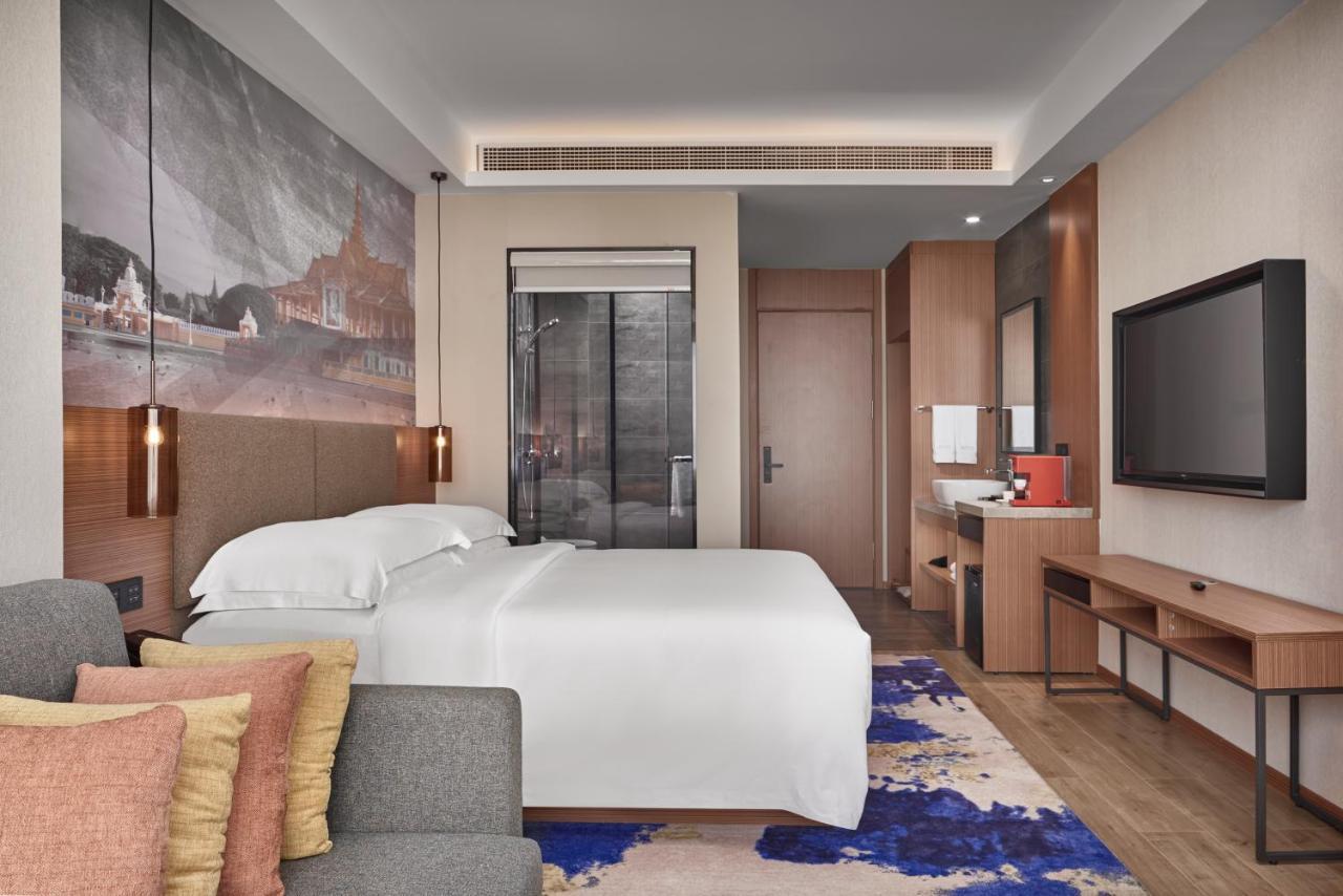 Aurea Central Hotel Phnom Penh Eksteriør bilde